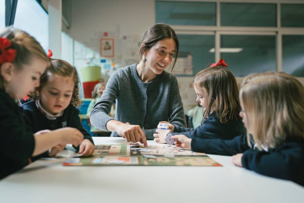 Educación Infantil KINDER Guadalaviar para niñas de 2 a 5 años